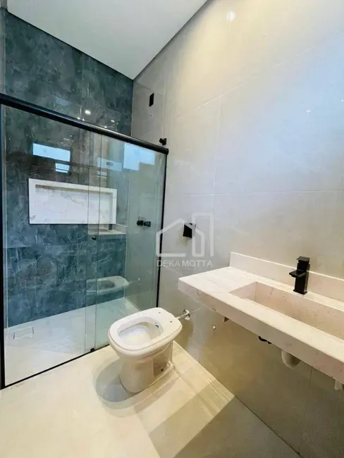 Foto 4 de Casa com 3 quartos à venda, 250m2 em Aclimação, Uberlandia - MG