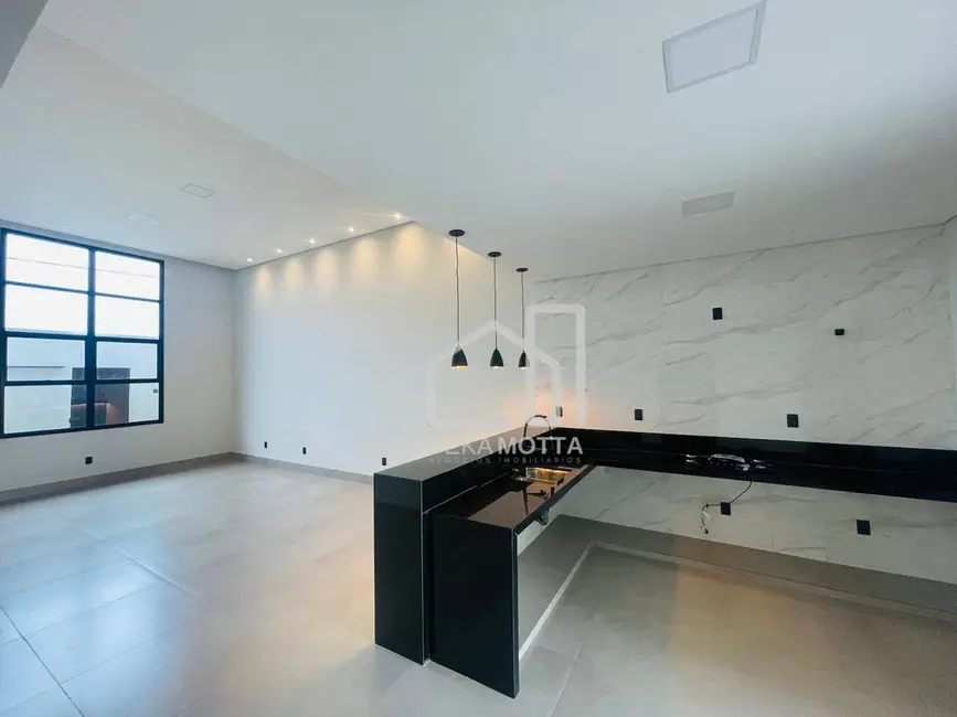 Foto 9 de Casa com 3 quartos à venda, 250m2 em Aclimação, Uberlandia - MG