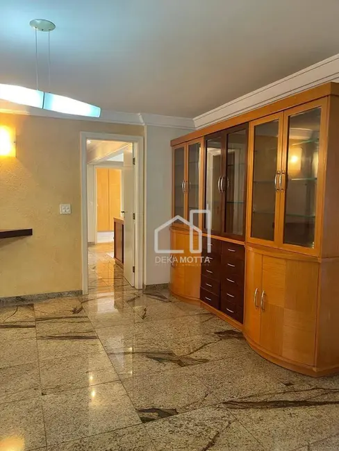 Apartamento com 4 quartos à venda, 208m2 em Tabajaras, Uberlandia - MG - imagem 6 Foto 6 de Apartamento com 4 quartos à venda, 208m2 em Tabajaras, Uberlandia - MG