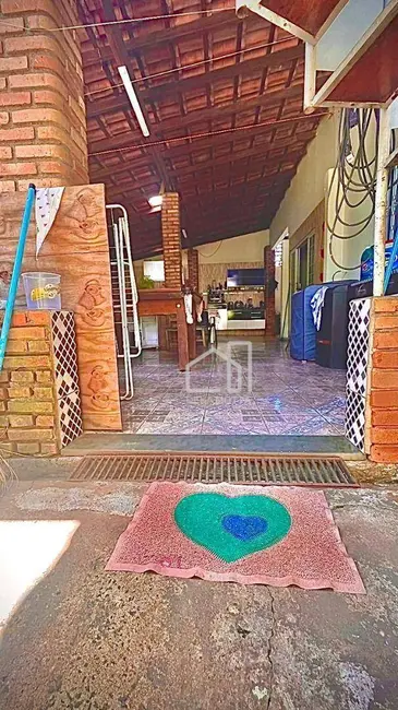 Sobrado com 4 quartos à venda, 250m2 em Luizote de Freitas, Uberlandia - MG - imagem 6 Foto 6 de Sobrado com 4 quartos à venda, 250m2 em Luizote de Freitas, Uberlandia - MG