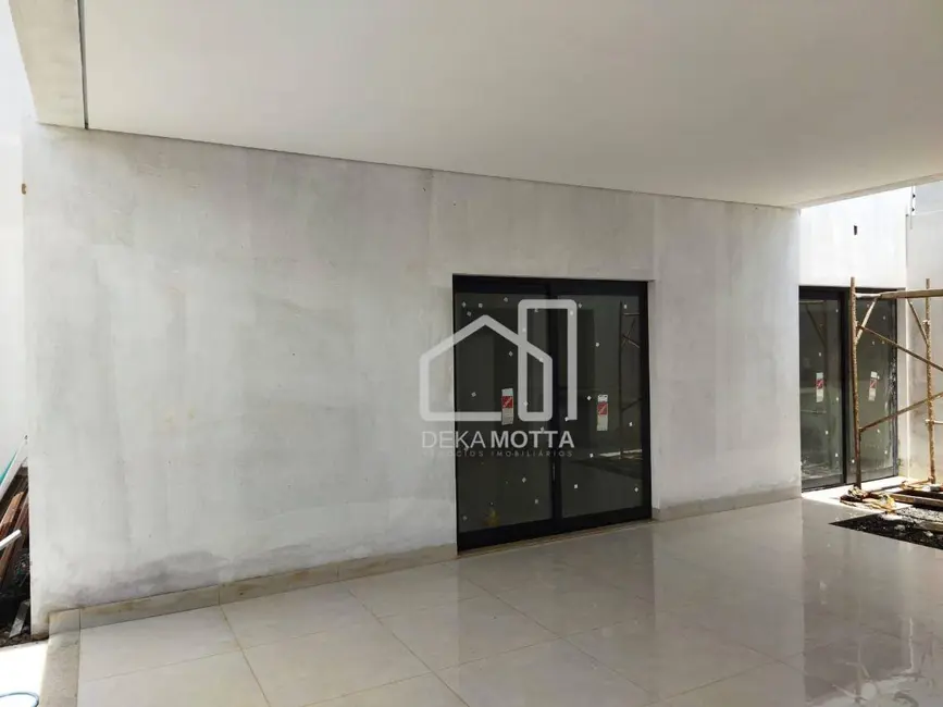 Sobrado com 3 quartos à venda, 110m2 em Aclimação, Uberlandia - MG - imagem 4 Foto 4 de Sobrado com 3 quartos à venda, 110m2 em Aclimação, Uberlandia - MG