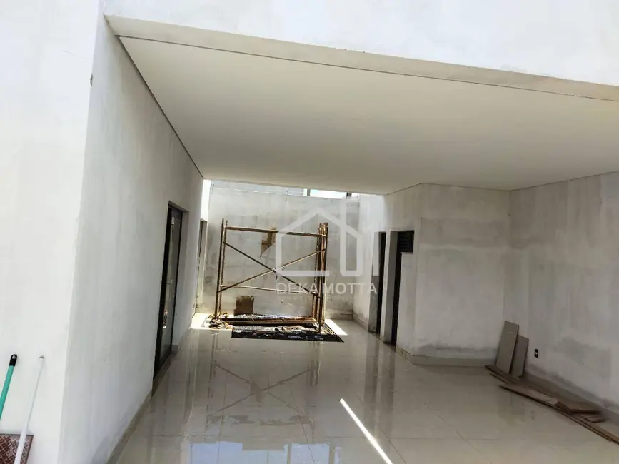Sobrado com 3 quartos à venda, 110m2 em Aclimação, Uberlandia - MG - imagem 3 Foto 3 de Sobrado com 3 quartos à venda, 110m2 em Aclimação, Uberlandia - MG
