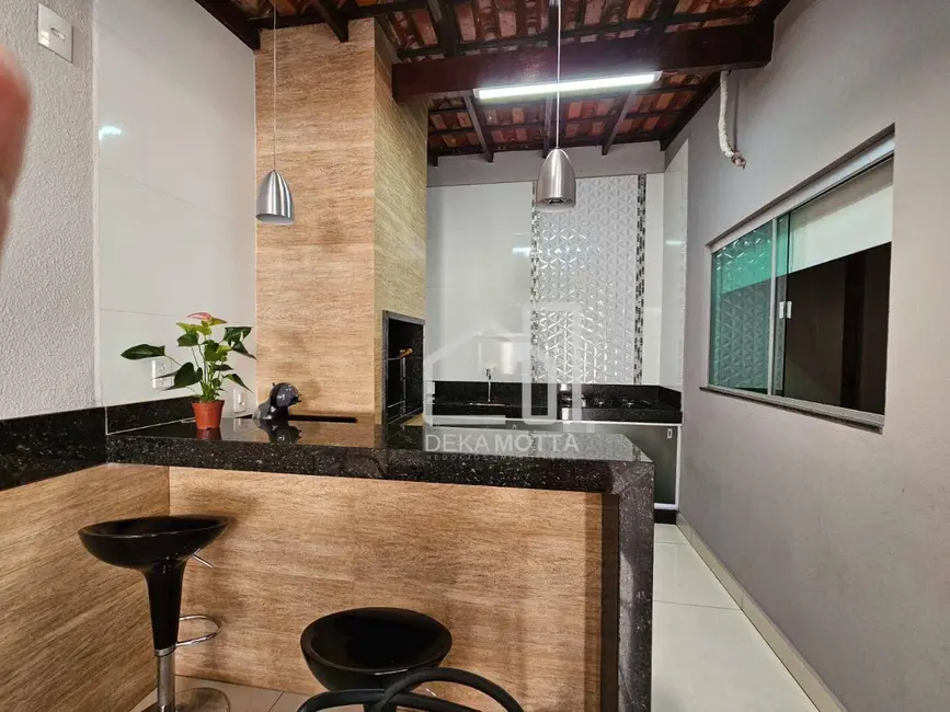 Foto 8 de Casa com 3 quartos à venda, 360m2 em Jardim Brasília, Uberlandia - MG