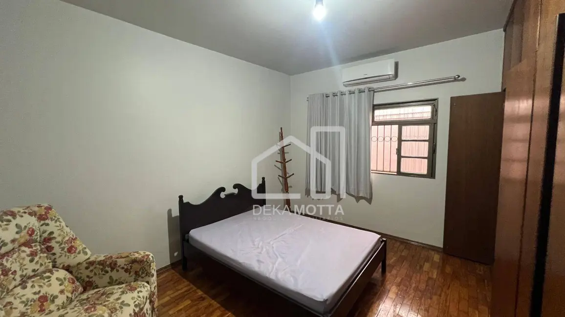 Foto 2 de Casa com 3 quartos à venda, 346m2 em Cazeca, Uberlandia - MG