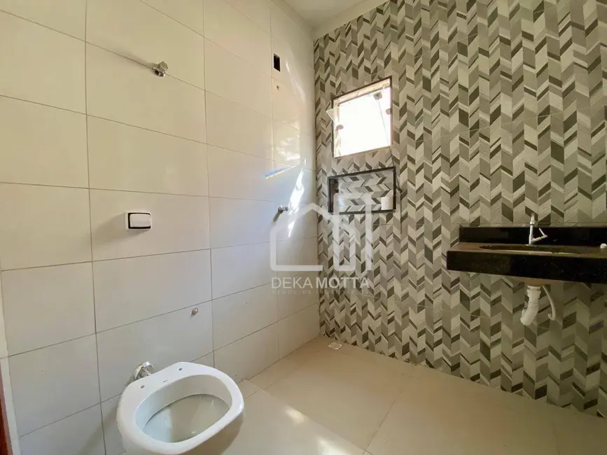 Foto 5 de Casa com 3 quartos à venda, 200m2 em Jardim Brasília, Uberlandia - MG