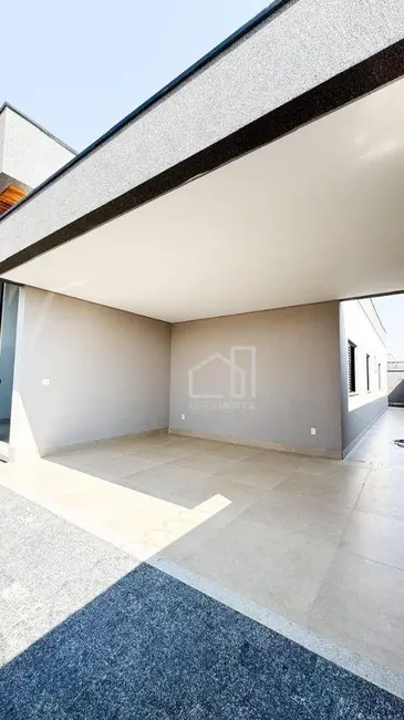 Foto 2 de Casa com 3 quartos à venda, 250m2 em Novo Mundo, Uberlandia - MG