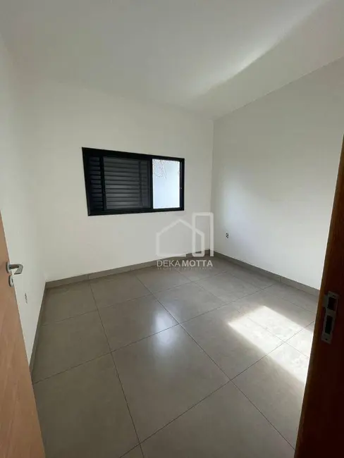 Foto 2 de Casa com 3 quartos à venda, 150m2 em Uberlandia - MG
