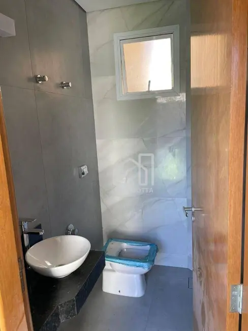 Sobrado com 3 quartos à venda, 125m2 em Granada, Uberlandia - MG - imagem 3 Foto 3 de Sobrado com 3 quartos à venda, 125m2 em Granada, Uberlandia - MG