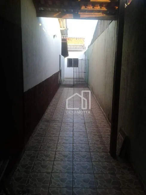 Foto 2 de Casa com 2 quartos à venda, 350m2 em Luizote de Freitas, Uberlandia - MG