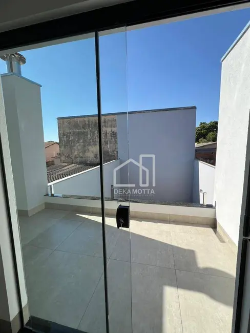 Sobrado com 3 quartos à venda, 180m2 em Santa Mônica, Uberlandia - MG - imagem 3 Foto 3 de Sobrado com 3 quartos à venda, 180m2 em Santa Mônica, Uberlandia - MG