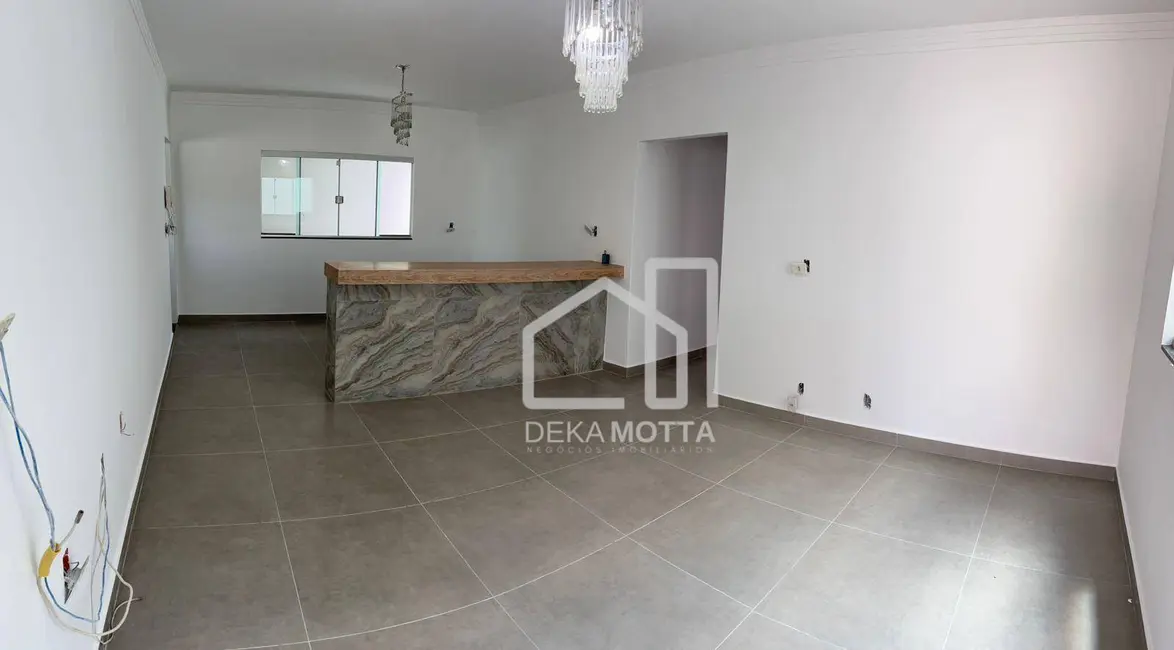 Foto 6 de Casa com 3 quartos à venda, 250m2 em Cidade Jardim, Uberlandia - MG
