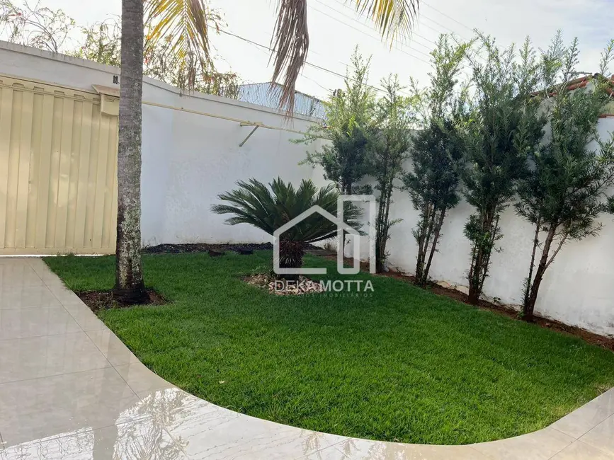 Foto 8 de Casa com 3 quartos à venda, 250m2 em Cidade Jardim, Uberlandia - MG