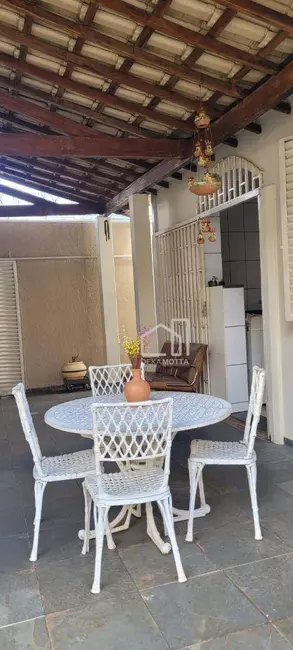 Foto 7 de Casa com 3 quartos à venda, 375m2 em Umuarama, Uberlandia - MG