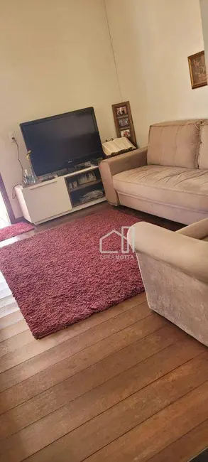 Foto 4 de Casa com 3 quartos à venda, 375m2 em Umuarama, Uberlandia - MG