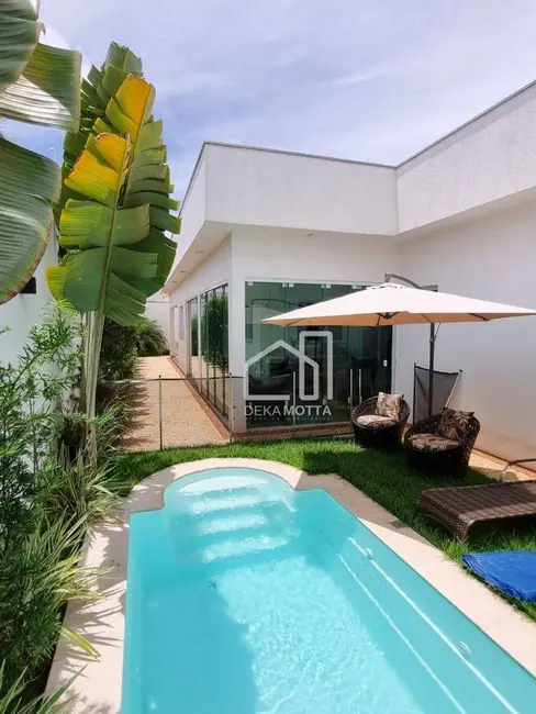 Foto 7 de Casa com 3 quartos à venda, 300m2 em Uberlandia - MG