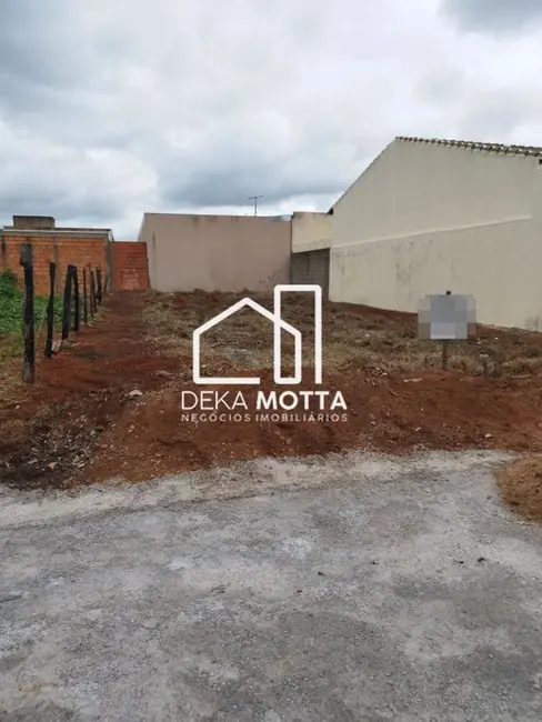 Foto 1 de Terreno / Lote à venda, 262m2 em Jardim Sucupira, Uberlandia - MG
