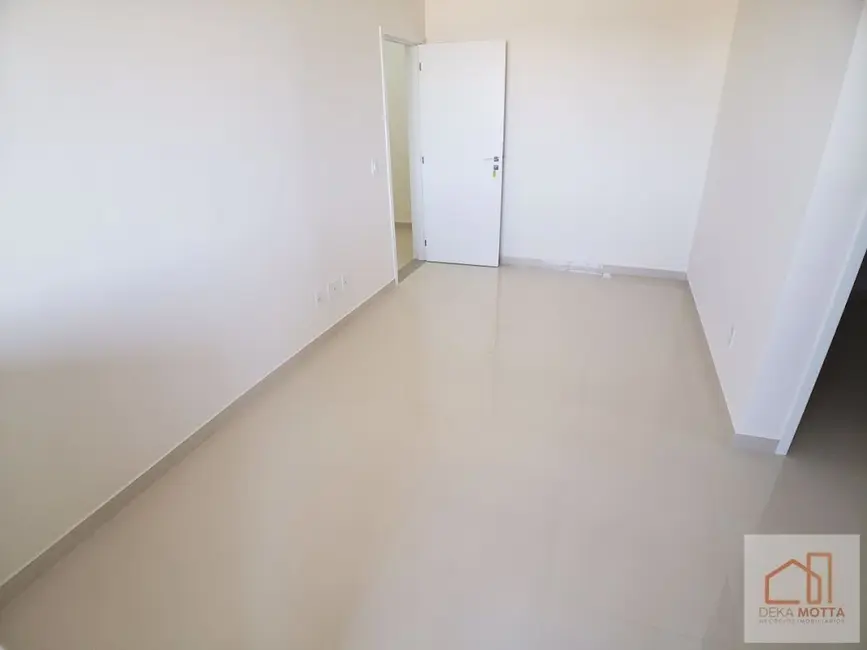 Foto 3 de Apartamento com 2 quartos à venda, 51m2 em Pampulha, Uberlandia - MG