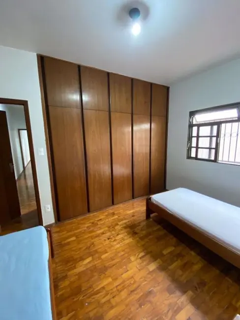 Foto 6 de Casa com 3 quartos à venda, 346m2 em Cazeca, Uberlandia - MG
