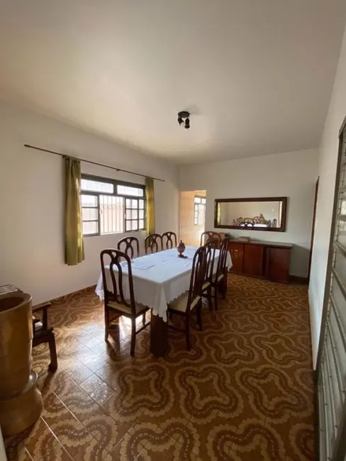 Foto 2 de Casa com 3 quartos à venda, 346m2 em Cazeca, Uberlandia - MG