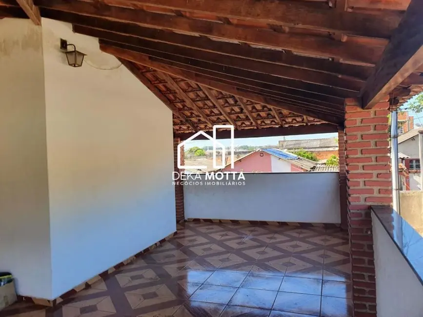 Sobrado com 5 quartos à venda, 250m2 em Luizote de Freitas, Uberlandia - MG - imagem 6 Foto 6 de Sobrado com 5 quartos à venda, 250m2 em Luizote de Freitas, Uberlandia - MG