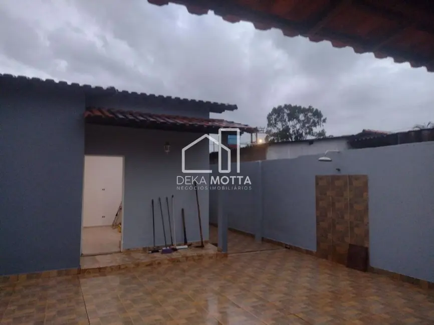 Casa com 3 quartos à venda, 250m2 em Jardim Ipanema, Uberlandia - MG - imagem 6 Foto 6 de Casa com 3 quartos à venda, 250m2 em Jardim Ipanema, Uberlandia - MG