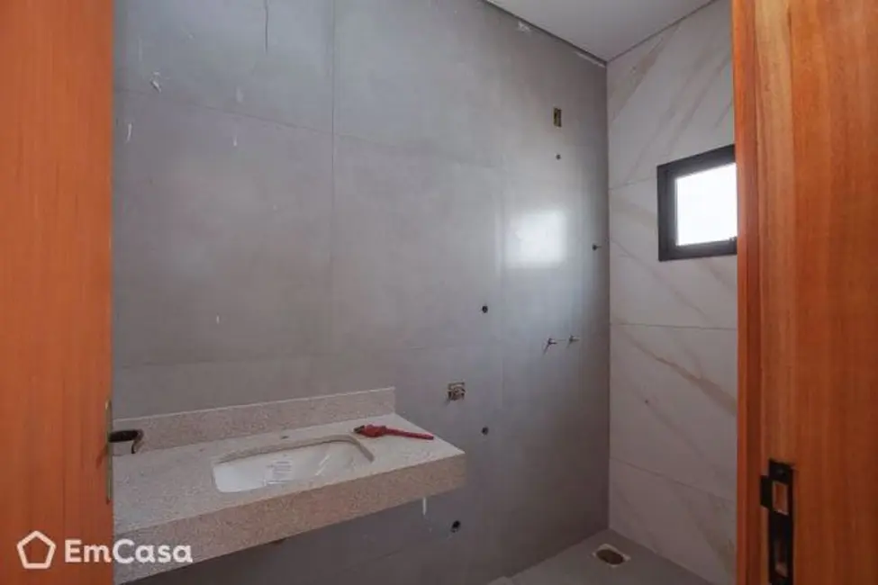 Casa com 3 quartos à venda, 150m2 em Novo Mundo, Uberlandia - MG - imagem 9 Foto 9 de Casa com 3 quartos à venda, 150m2 em Novo Mundo, Uberlandia - MG