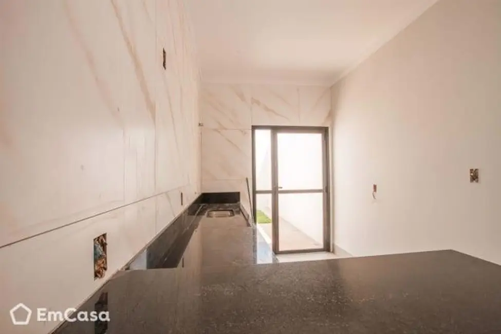 Casa com 3 quartos à venda, 150m2 em Novo Mundo, Uberlandia - MG - imagem 6 Foto 6 de Casa com 3 quartos à venda, 150m2 em Novo Mundo, Uberlandia - MG