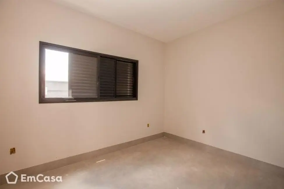 Casa com 3 quartos à venda, 150m2 em Novo Mundo, Uberlandia - MG - imagem 8 Foto 8 de Casa com 3 quartos à venda, 150m2 em Novo Mundo, Uberlandia - MG