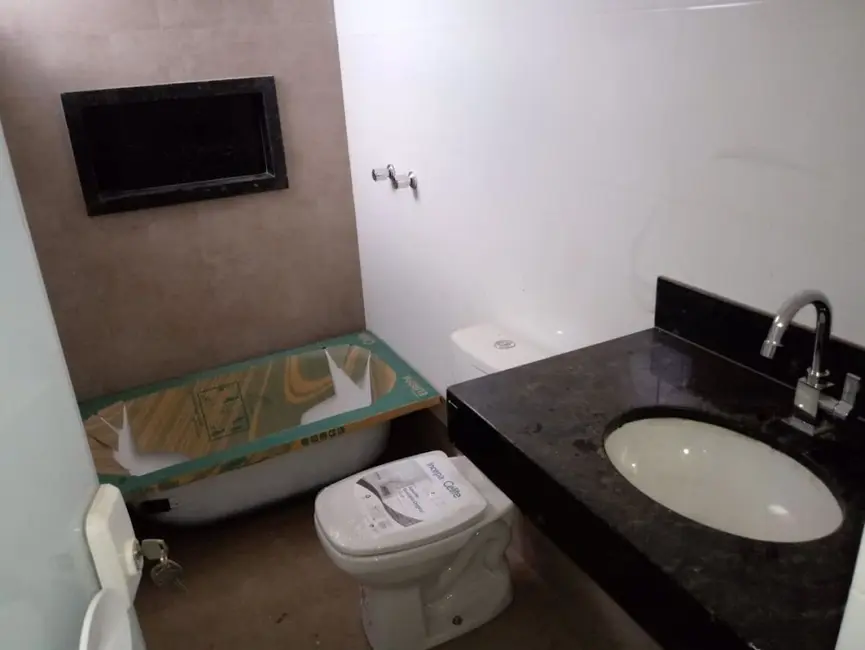 Foto 4 de Sobrado com 3 quartos à venda, 94m2 em Novo Mundo, Uberlandia - MG