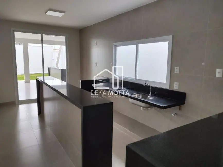 Foto 4 de Casa com 4 quartos à venda, 350m2 em Cidade Jardim, Uberlandia - MG