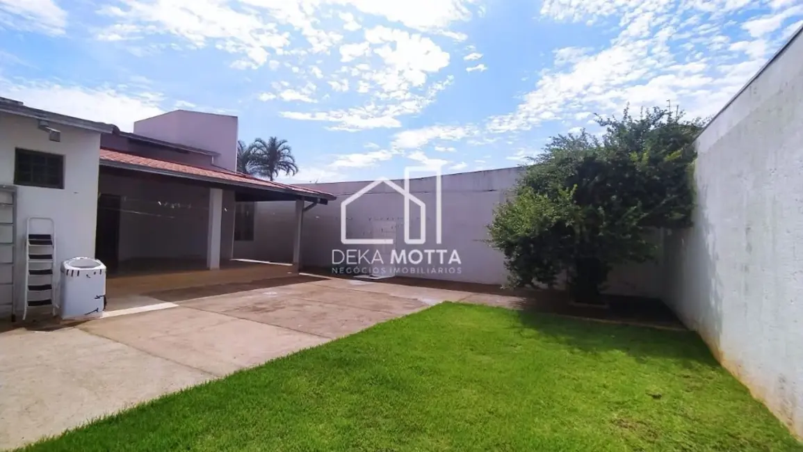 Foto 1 de Casa com 3 quartos à venda, 432m2 em Cidade Jardim, Uberlandia - MG