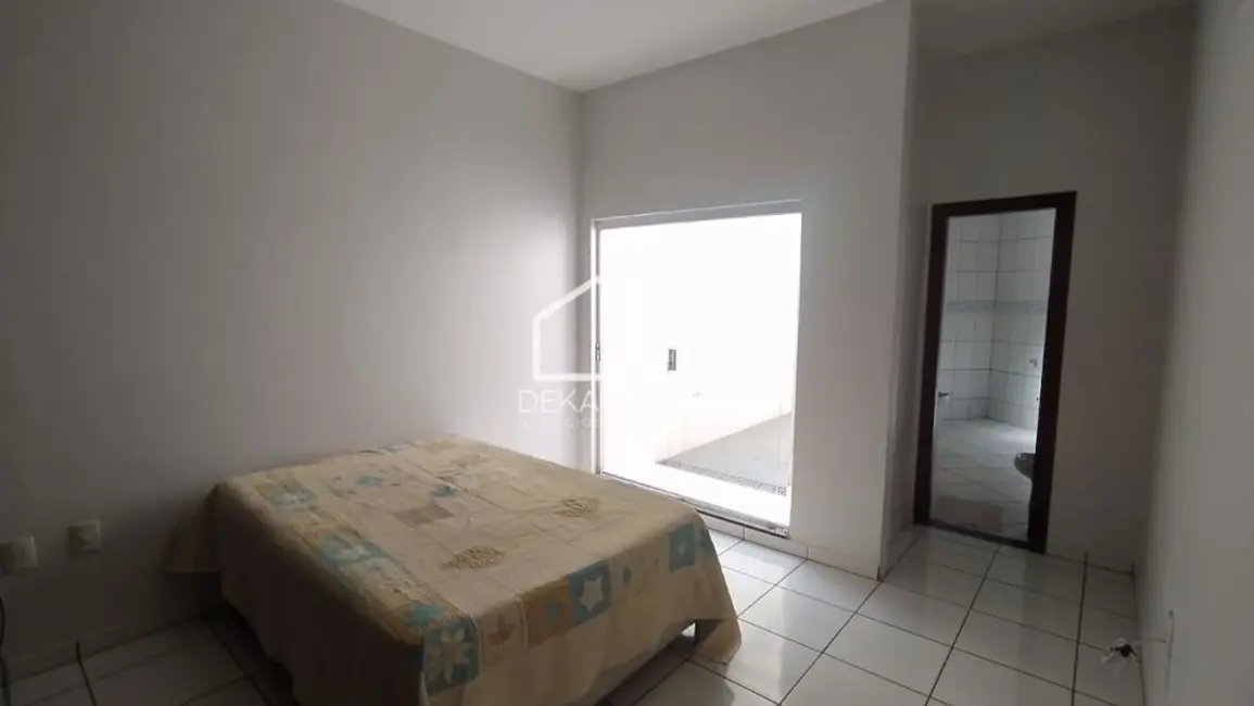 Foto 4 de Casa com 3 quartos à venda, 432m2 em Cidade Jardim, Uberlandia - MG