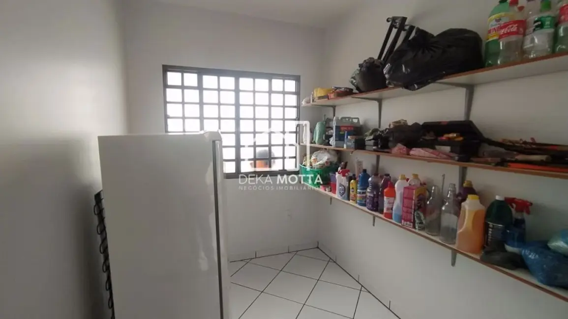 Foto 3 de Casa com 3 quartos à venda, 432m2 em Cidade Jardim, Uberlandia - MG