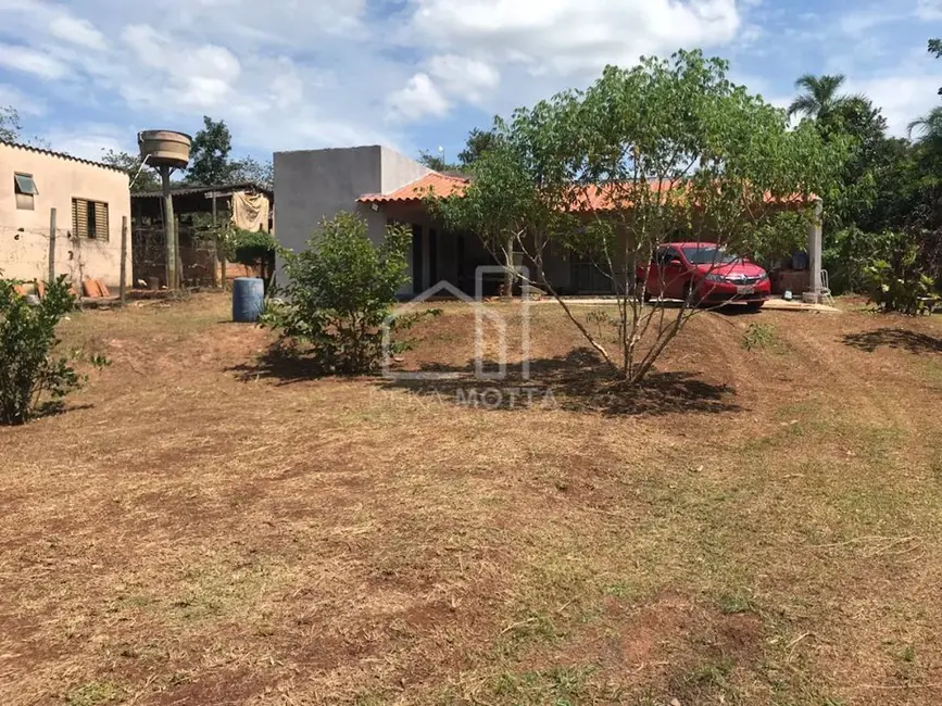 Chácara com 3 quartos à venda, 1000m2 em Uberlandia - MG - imagem 3 Foto 3 de Chácara com 3 quartos à venda, 1000m2 em Uberlandia - MG