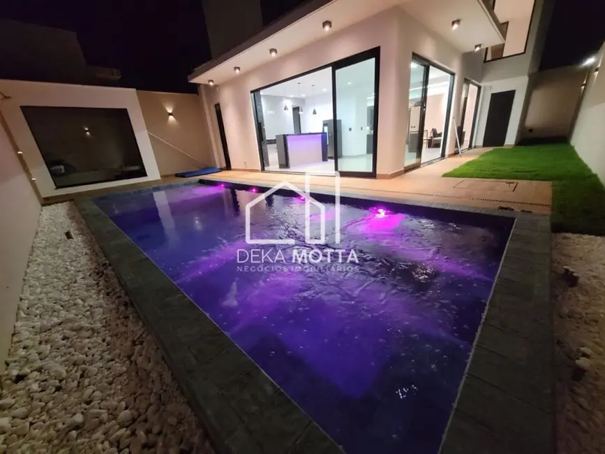 Foto 1 de Casa com 3 quartos à venda, 297m2 em Grand Ville, Uberlandia - MG
