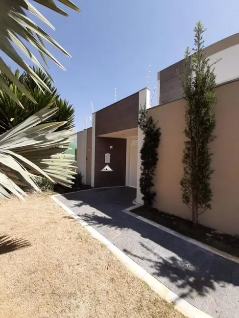 Foto 5 de Casa com 3 quartos à venda, 420m2 em Uberlandia - MG