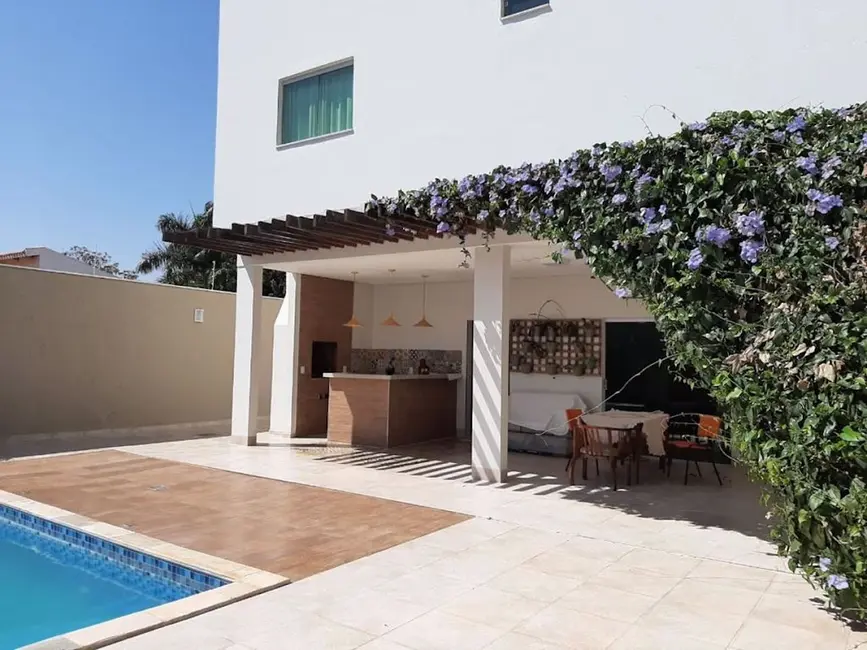 Foto 1 de Casa com 3 quartos à venda, 420m2 em Uberlandia - MG