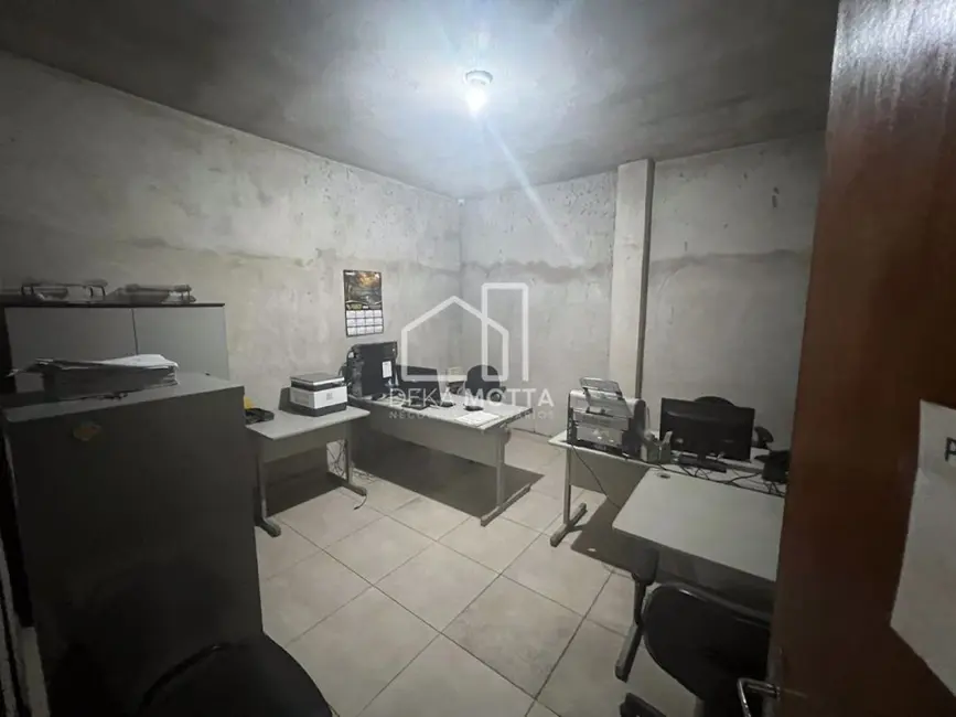 Foto 9 de Armazém / Galpão para alugar, 500m2 em Marta Helena, Uberlandia - MG