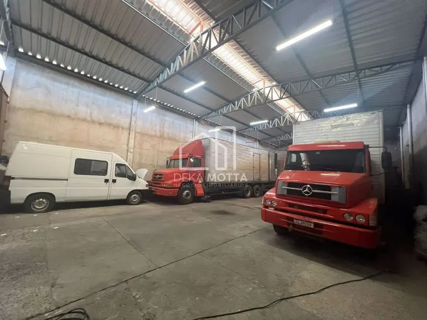 Foto 7 de Armazém / Galpão para alugar, 500m2 em Marta Helena, Uberlandia - MG