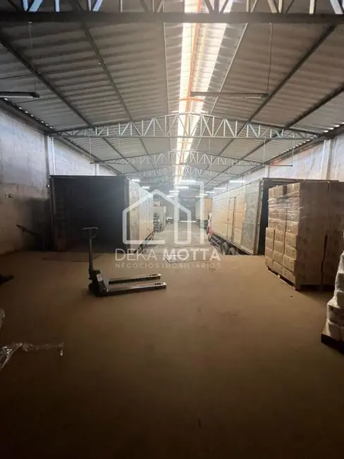 Foto 4 de Armazém / Galpão para alugar, 500m2 em Marta Helena, Uberlandia - MG