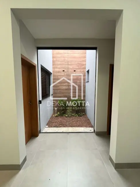 Foto 9 de Casa com 3 quartos à venda, 150m2 em Novo Mundo, Uberlandia - MG