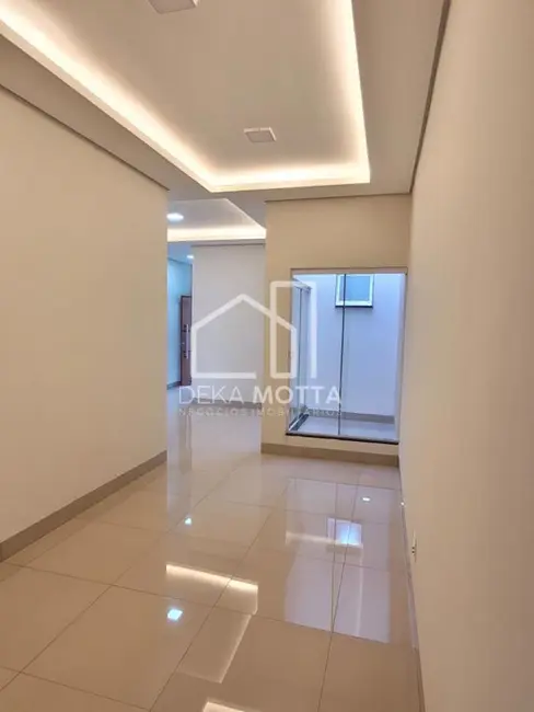 Foto 6 de Casa com 3 quartos à venda, 150m2 em Segismundo Pereira, Uberlandia - MG