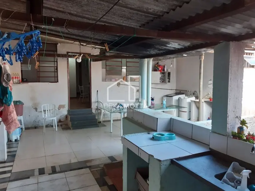 Sobrado com 5 quartos à venda, 200m2 em Nossa Senhora das Graças, Uberlandia - MG - imagem 5 Foto 5 de Sobrado com 5 quartos à venda, 200m2 em Nossa Senhora das Graças, Uberlandia - MG