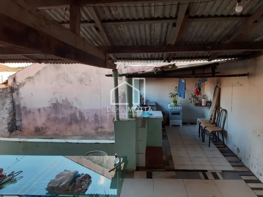 Sobrado com 5 quartos à venda, 200m2 em Nossa Senhora das Graças, Uberlandia - MG - imagem 4 Foto 4 de Sobrado com 5 quartos à venda, 200m2 em Nossa Senhora das Graças, Uberlandia - MG