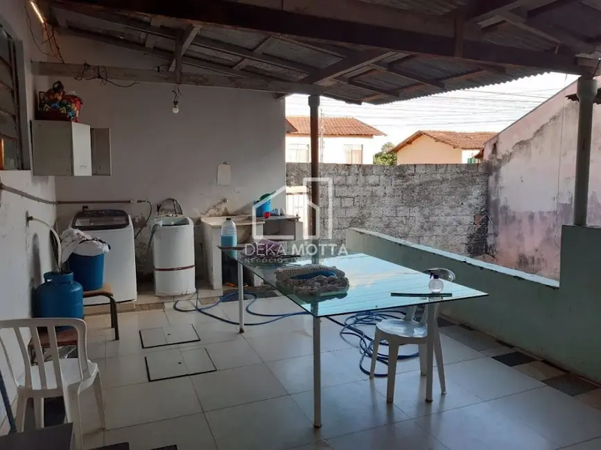 Sobrado com 5 quartos à venda, 200m2 em Nossa Senhora das Graças, Uberlandia - MG - imagem 7 Foto 7 de Sobrado com 5 quartos à venda, 200m2 em Nossa Senhora das Graças, Uberlandia - MG