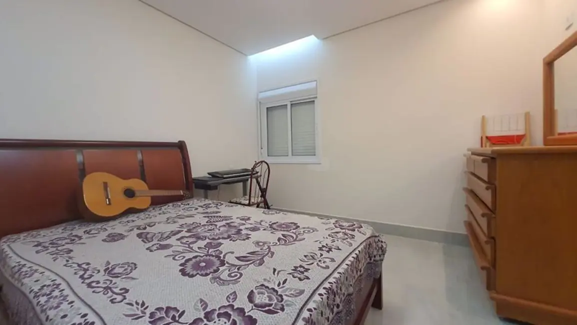 Foto 9 de Casa com 3 quartos à venda, 300m2 em Jaraguá, Uberlandia - MG