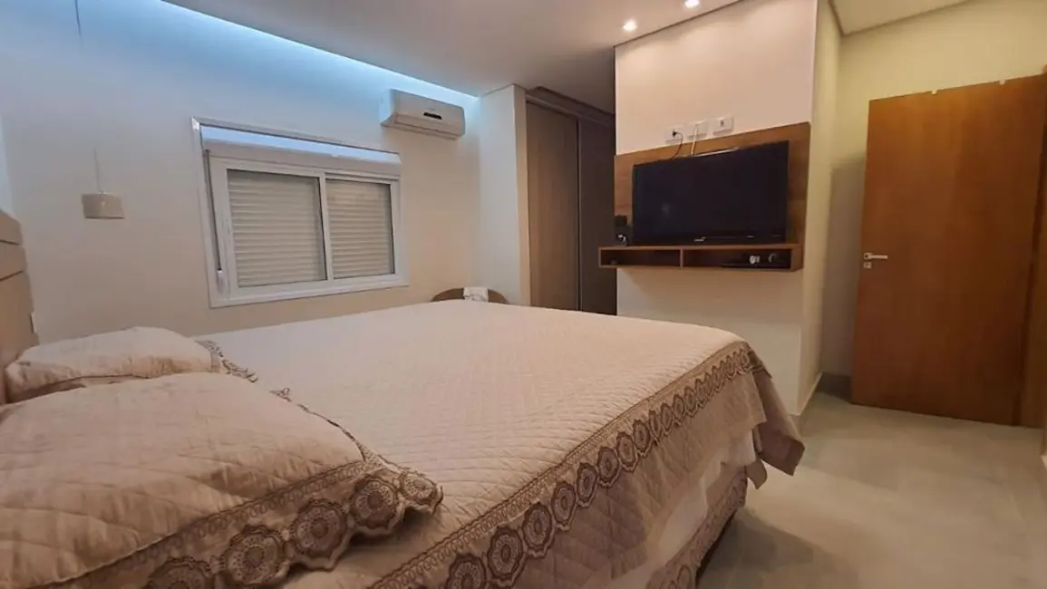 Foto 5 de Casa com 3 quartos à venda, 300m2 em Jaraguá, Uberlandia - MG
