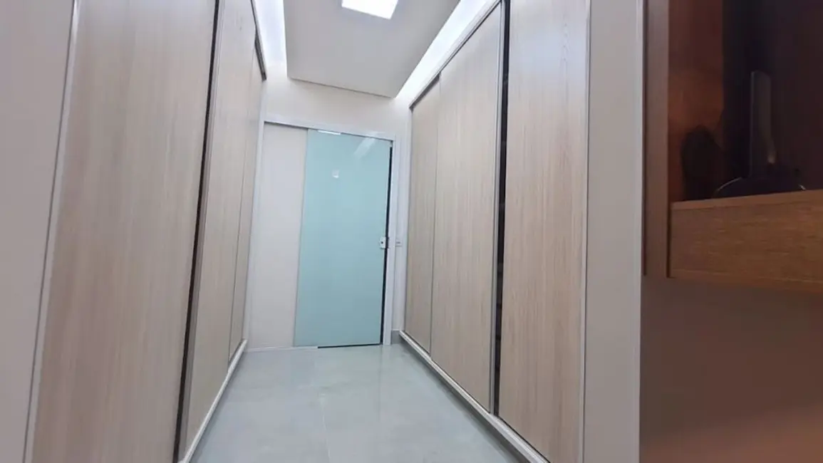 Foto 4 de Casa com 3 quartos à venda, 300m2 em Jaraguá, Uberlandia - MG