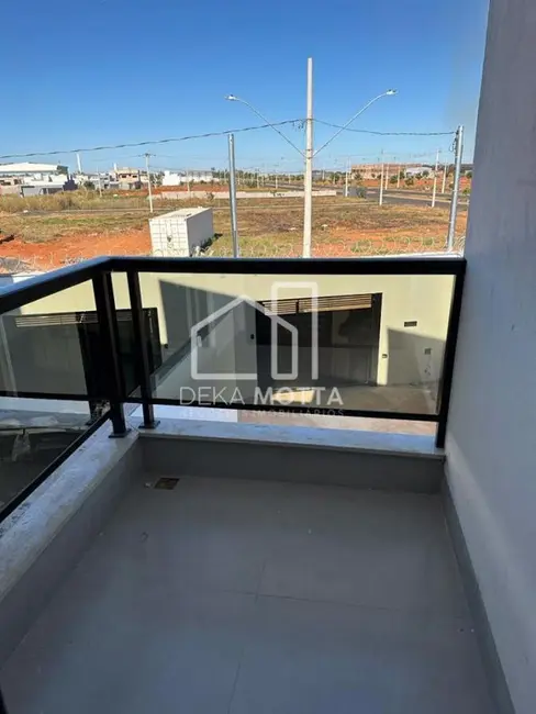 Foto 4 de Sobrado com 3 quartos à venda em Novo Mundo, Uberlandia - MG