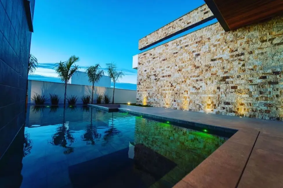 Foto 4 de Casa com 4 quartos à venda, 466m2 em Jardim Sul, Uberlandia - MG